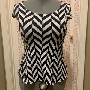 Zigzag black and white top peplum bottom
